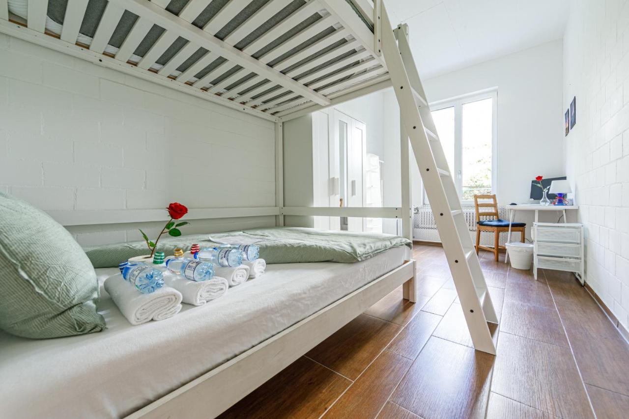 Simple Rooms - Yellow Inn St. Gallen Exterior foto