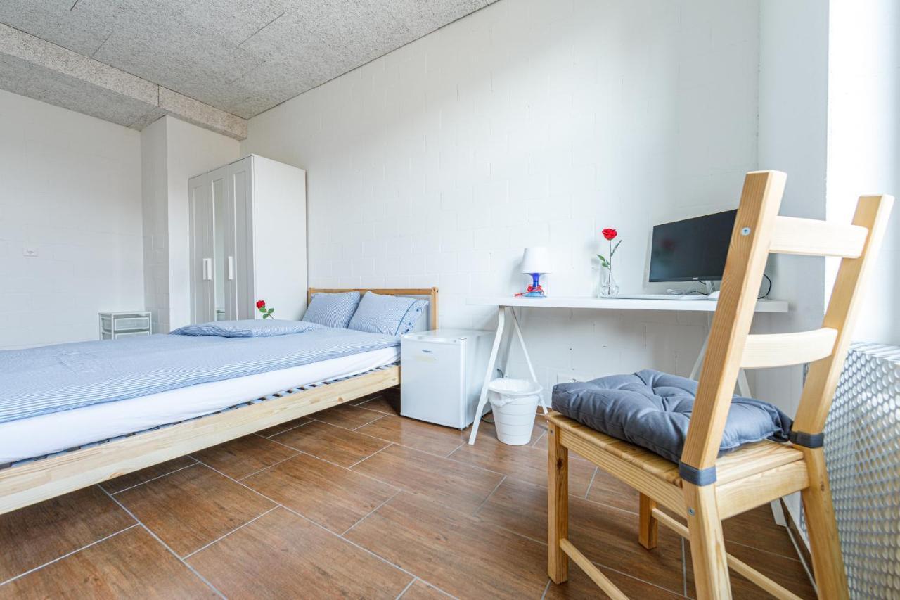 Simple Rooms - Yellow Inn St. Gallen Exterior foto