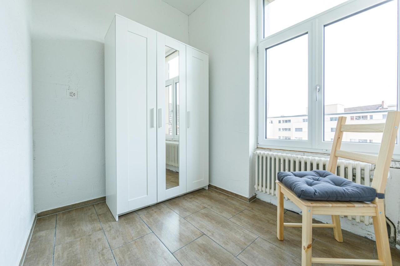 Simple Rooms - Yellow Inn St. Gallen Exterior foto