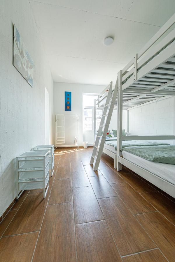 Simple Rooms - Yellow Inn St. Gallen Exterior foto