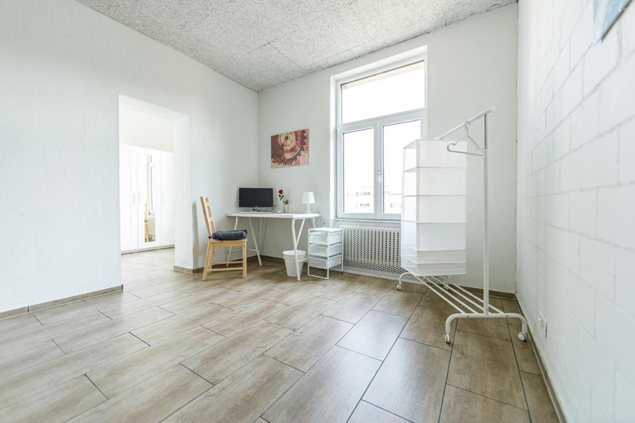 Simple Rooms - Yellow Inn St. Gallen Exterior foto