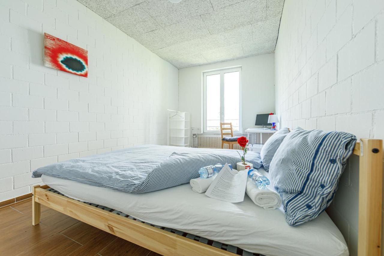 Simple Rooms - Yellow Inn St. Gallen Exterior foto
