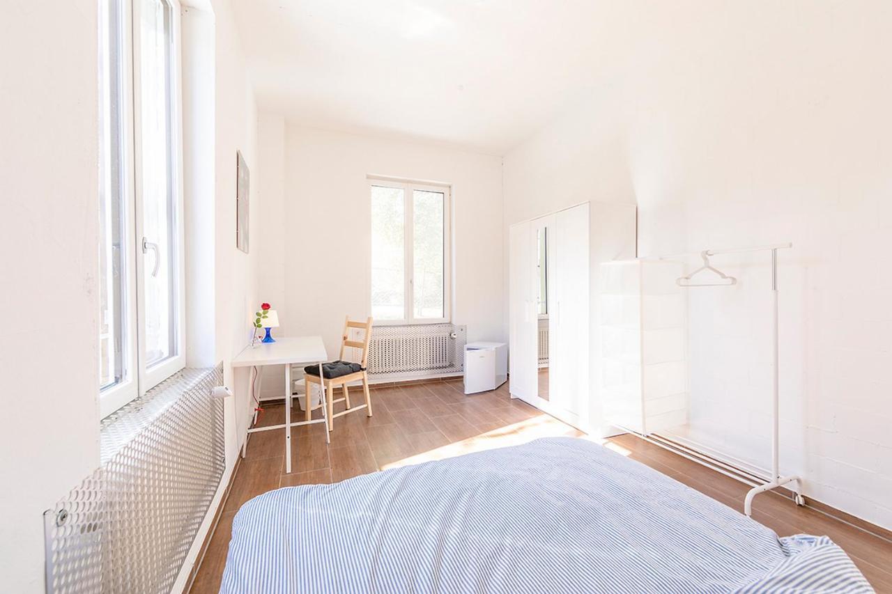 Simple Rooms - Yellow Inn St. Gallen Exterior foto