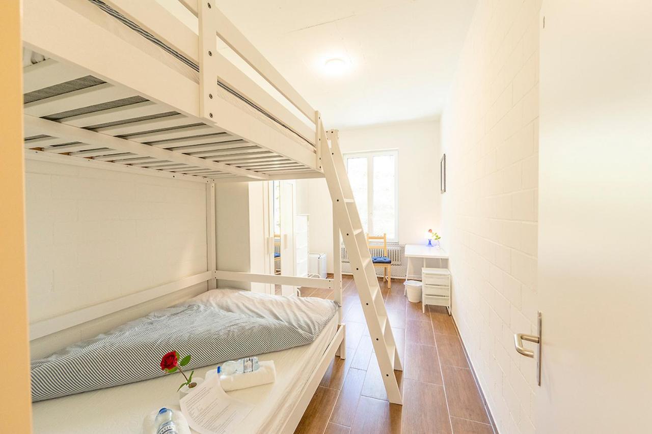 Simple Rooms - Yellow Inn St. Gallen Exterior foto