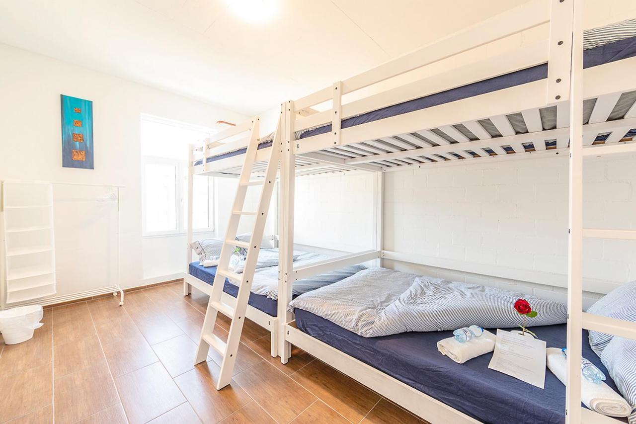 Simple Rooms - Yellow Inn St. Gallen Exterior foto