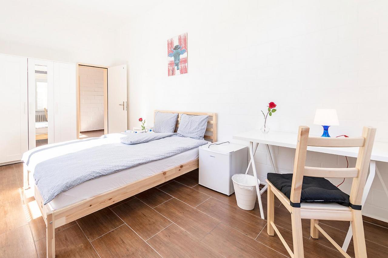 Simple Rooms - Yellow Inn St. Gallen Exterior foto