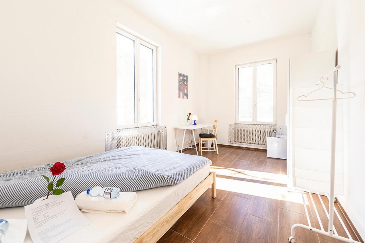Simple Rooms - Yellow Inn St. Gallen Exterior foto