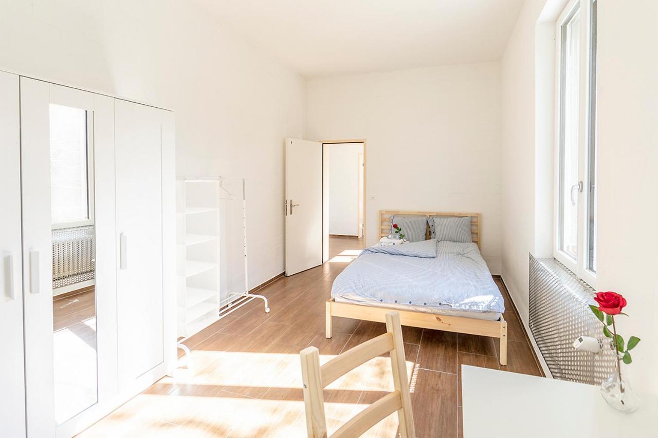 Simple Rooms - Yellow Inn St. Gallen Exterior foto