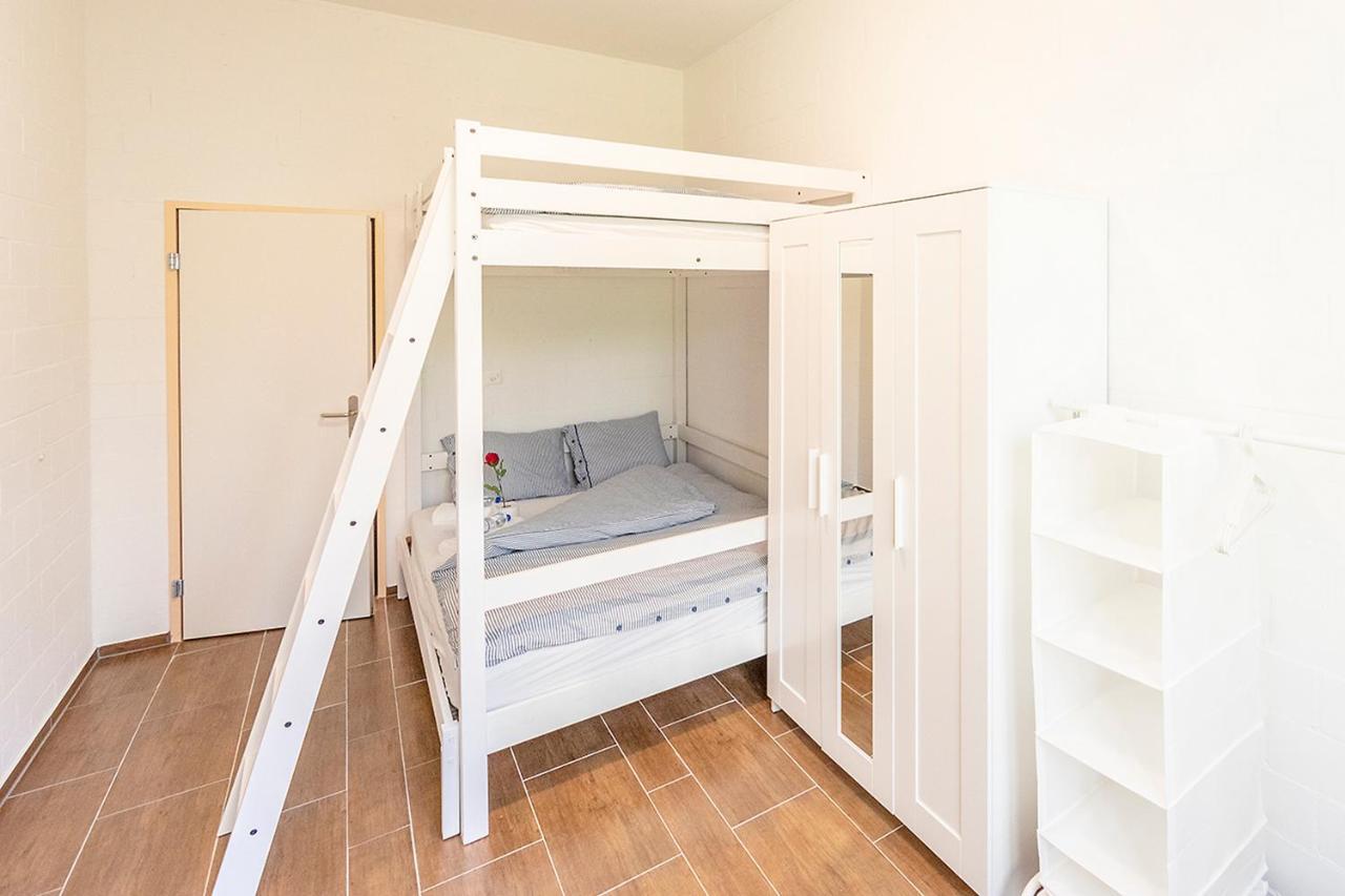 Simple Rooms - Yellow Inn St. Gallen Exterior foto