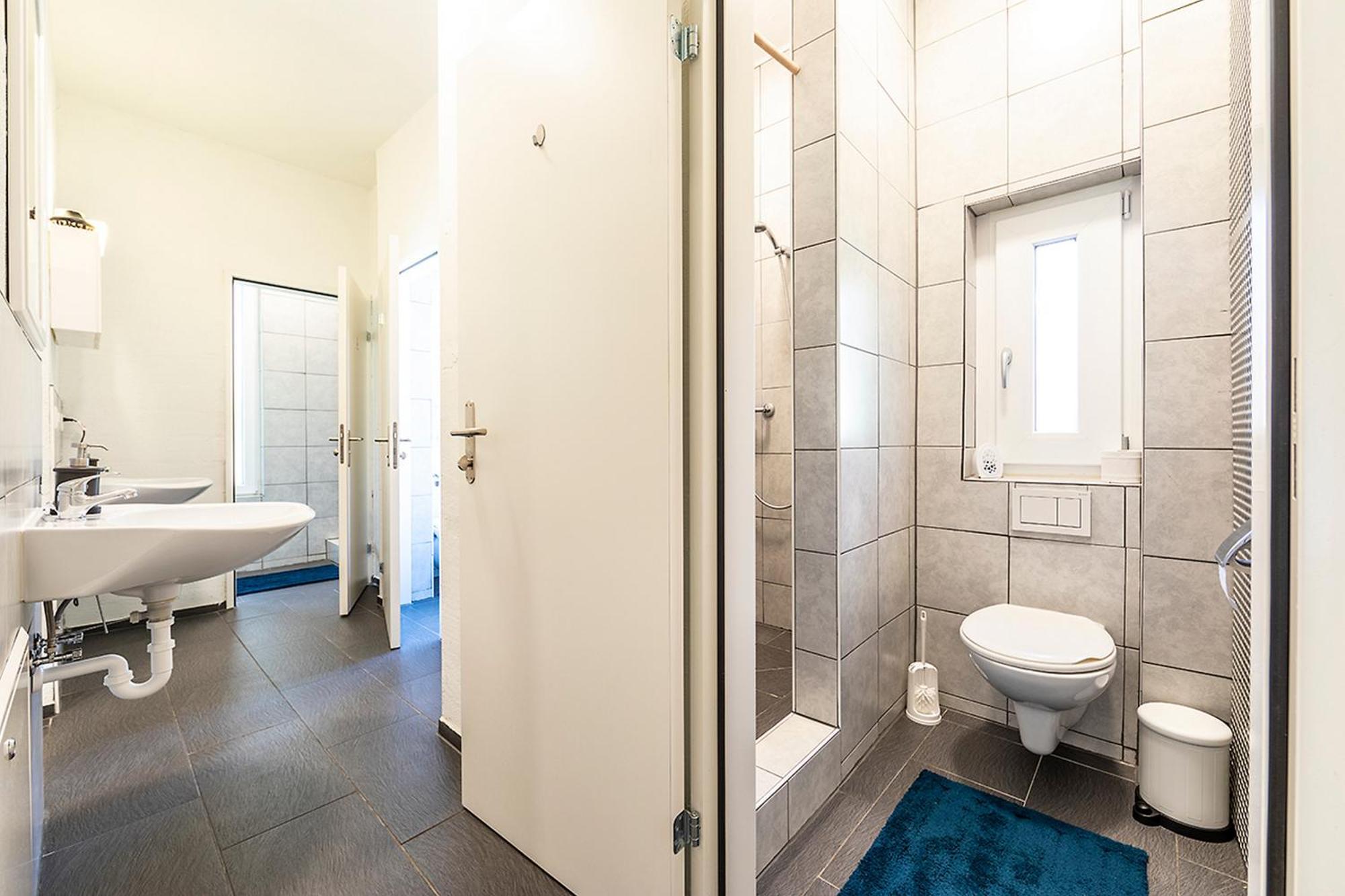 Simple Rooms - Yellow Inn St. Gallen Exterior foto